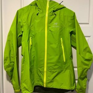 Arc’teryx Beta SL Hybrid Jacket